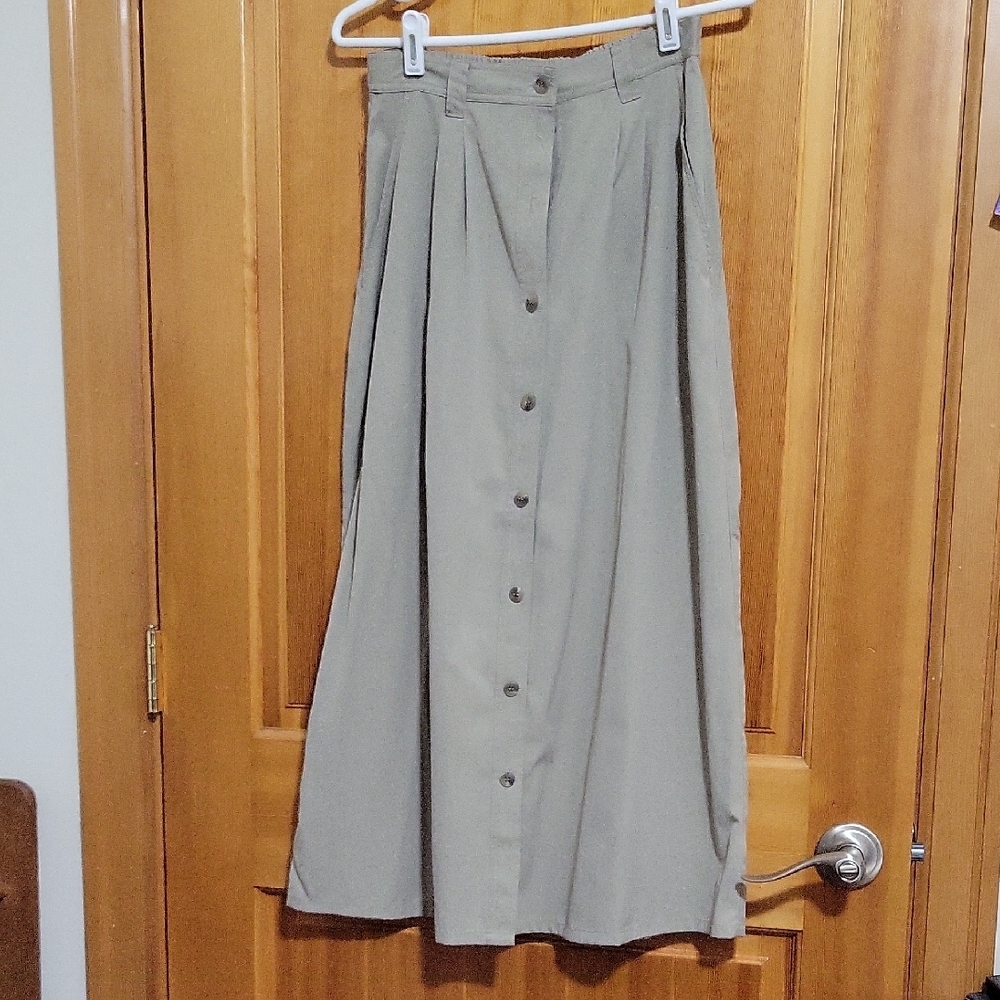 Classic Tan Button-Down Skirt Size 10